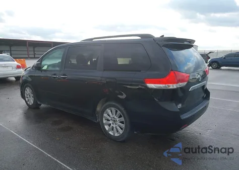 2012 Toyota Sienna Limited 7 Passenger z USA, uszkodzony, nr VIN 5TDDK3DC1CS037027